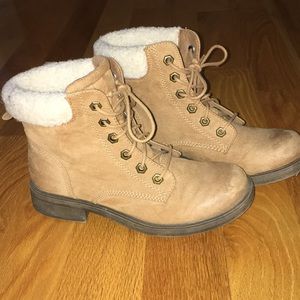 american eagle boots